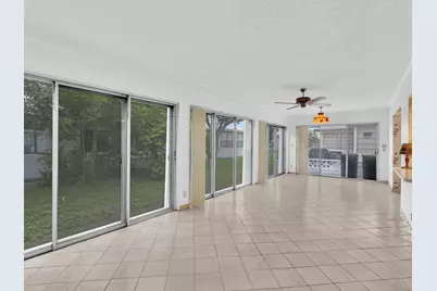 5715 NW 86th Avenue, Tamarac, FL 33321 - Photo 9