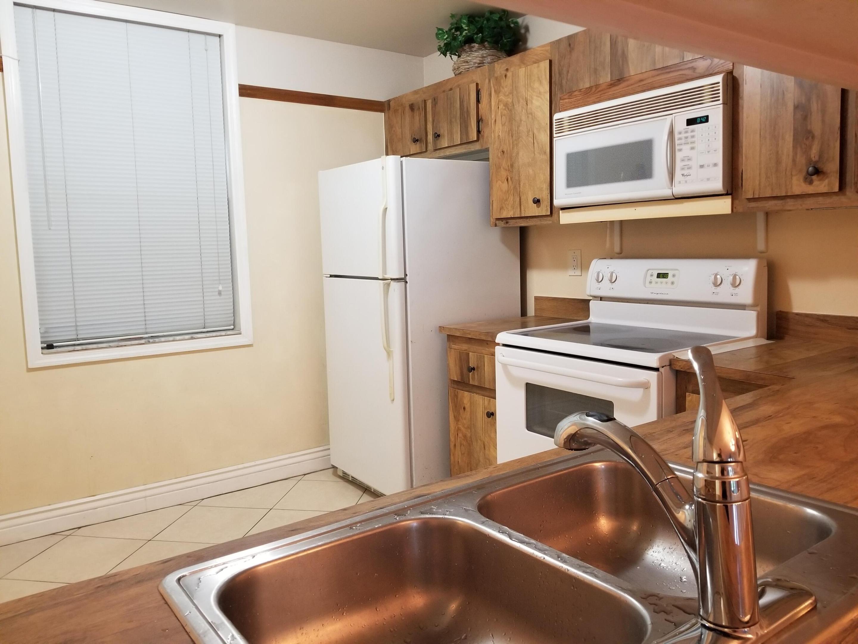 7500 NW 1st Ct #102-3 - 7500 NW 1st Ct #102-3, Plantation, FL 33317 Luxury Property | Jose Angel Pina