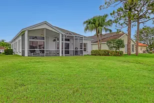 101 Meadowlands Dr, Royal Palm Beach, FL 33411 - Photo 37