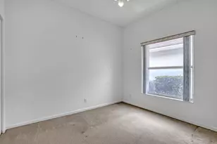 101 Meadowlands Dr, Royal Palm Beach, FL 33411 - Photo 31