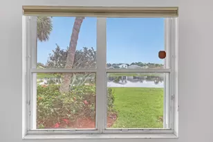 101 Meadowlands Dr, Royal Palm Beach, FL 33411 - Photo 21
