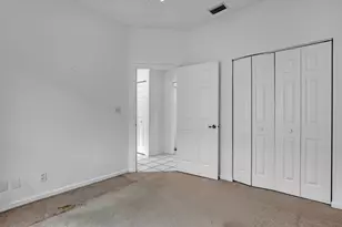 101 Meadowlands Dr, Royal Palm Beach, FL 33411 - Photo 27