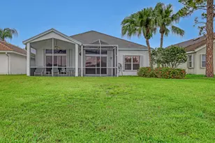 101 Meadowlands Dr, Royal Palm Beach, FL 33411 - Photo 37