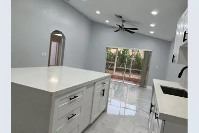 11534 NW 4th Manor, Coral Springs, FL 33071 - Photo 7