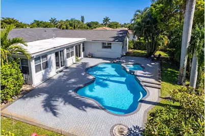 2651 NW 107th Avenue, Coral Springs, FL 33065 - Photo 7