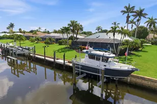 3374 SE Fairway E, Stuart, FL 34997 - Photo 5