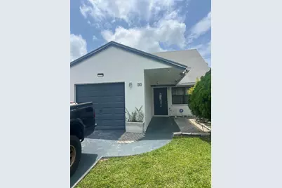 57 Peachtree Place, Boynton Beach, FL 33436 - Photo 1