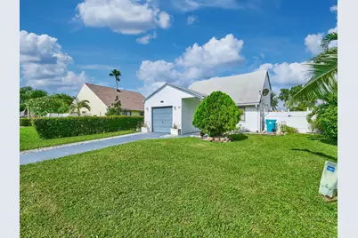 57 Peachtree Place, Boynton Beach, FL 33436 - Photo 3