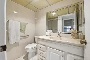 441 Burgundy J, Delray Beach, FL 33484 - Photo 11