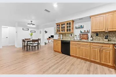 7100 NW 92nd Avenue, Tamarac, FL 33321 - Photo 9