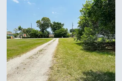 3421 Helena Drive, Lake Worth, FL 33461 - Photo 11