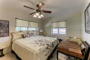 1676 NE 40th St, Oakland Park, FL 33334 - Photo 9
