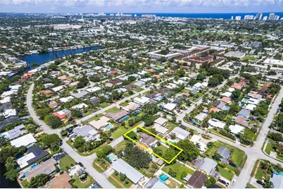 1676 NE 40th Street, Oakland Park, FL 33334 - Photo 3