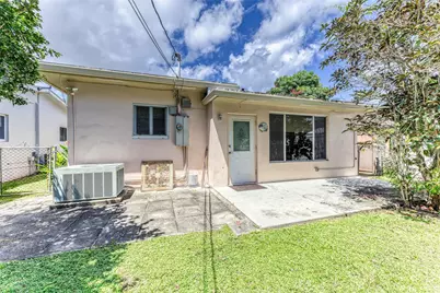1676 NE 40th Street, Oakland Park, FL 33334 - Photo 21