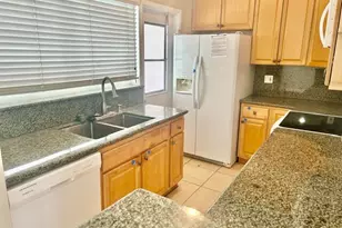 2548 Gulfstream Ln, Fort Lauderdale, FL 33312 - Photo 7