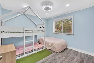 11251 Lakeview Dr, Coral Springs, FL 33071 - Photo 37