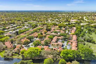 11251 Lakeview Dr, Coral Springs, FL 33071 - Photo 49
