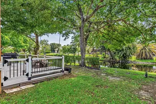 11251 Lakeview Dr, Coral Springs, FL 33071 - Photo 11