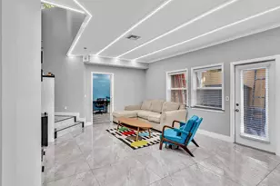 11251 Lakeview Dr, Coral Springs, FL 33071 - Photo 27