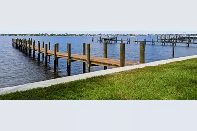 911 NW Sunset Terrace, Stuart, FL 34994 - Photo 3