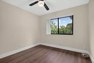 587 NW 38th Avenue, Deerfield Beach, FL 33442 - Photo 23