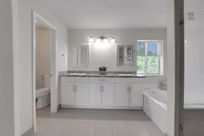 1070 Bluewood Terrace, Weston, FL 33327 - Photo 31