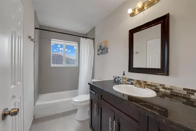 1070 Bluewood Terrace, Weston, FL 33327 - Photo 37