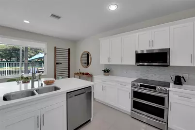 1070 Bluewood Terrace, Weston, FL 33327 - Photo 13