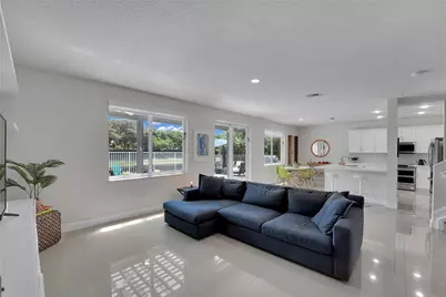 1070 Bluewood Terrace, Weston, FL 33327 - Photo 7