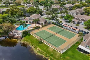 2118 Discovery Cir W, Deerfield Beach, FL 33442 - Photo 37