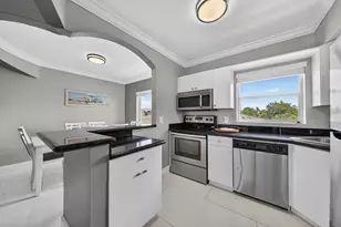 744 NE 14th Ave, Fort Lauderdale, FL 33304 - Photo 11