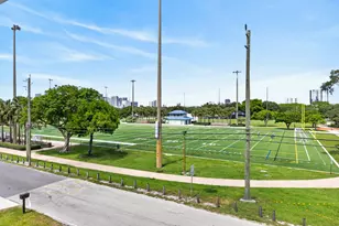 744 NE 14th Ave, Fort Lauderdale, FL 33304 - Photo 29