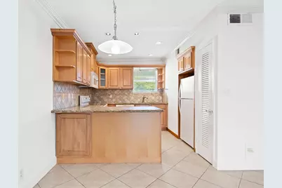 2748 NE 28th Avenue #20, Lighthouse Point, FL 33064 - Photo 3
