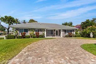 401 NE 10th Terrace, Boca Raton, FL 33432 - Photo 1