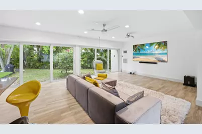 4400 Queen Palm Lane, Tamarac, FL 33319 - Photo 13