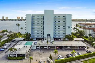 3040 Lake Shore Dr, Riviera Beach, FL 33404 - Photo 43