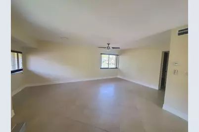 12 Wimbledon Lakes Drive #250, Plantation, FL 33324 - Photo 7