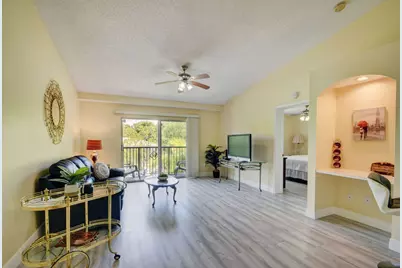 300 Crestwood Court N #307, Royal Palm Beach, FL 33411 - Photo 5