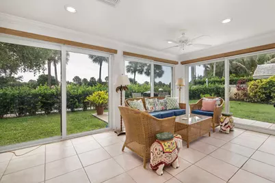 2402 Saratoga Bay Drive, West Palm Beach, FL 33409 - Photo 11
