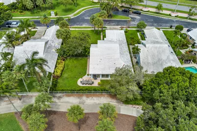 2402 Saratoga Bay Drive, West Palm Beach, FL 33409 - Photo 35