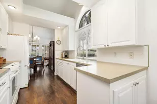 2402 Saratoga Bay Dr, West Palm Beach, FL 33409 - Photo 17