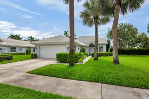 2402 Saratoga Bay Dr, West Palm Beach, FL 33409 - Photo 3