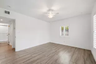 1777 NE 17th St, Fort Lauderdale, FL 33305 - Photo 17