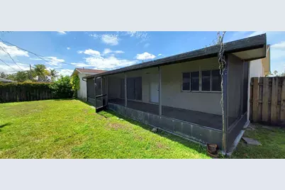 11351 NW 40th Place, Sunrise, FL 33323 - Photo 3