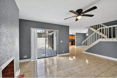 320 Woodland Road, Palm Springs, FL 33461 - Photo 3