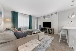 127 SW 10th Ave, Boynton Beach, FL 33435 - Photo 9