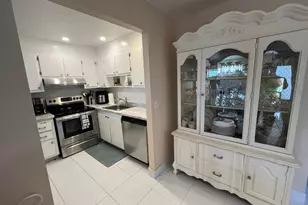 210 Valencia I, Delray Beach, FL 33446 - Photo 11