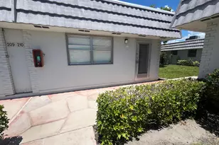 210 Valencia I, Delray Beach, FL 33446 - Photo 5