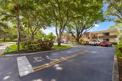 3621 Oaks Clubhouse Dr. Drive #104, Pompano Beach, FL 33069 - Photo 33