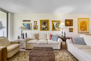 3621 Oaks Clubhouse Dr Dr, Pompano Beach, FL 33069 - Photo 13